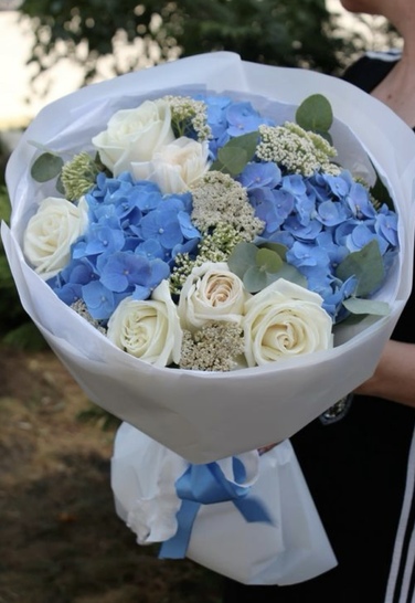 Букет Лайт блю в магазине Кактус г. Сургут